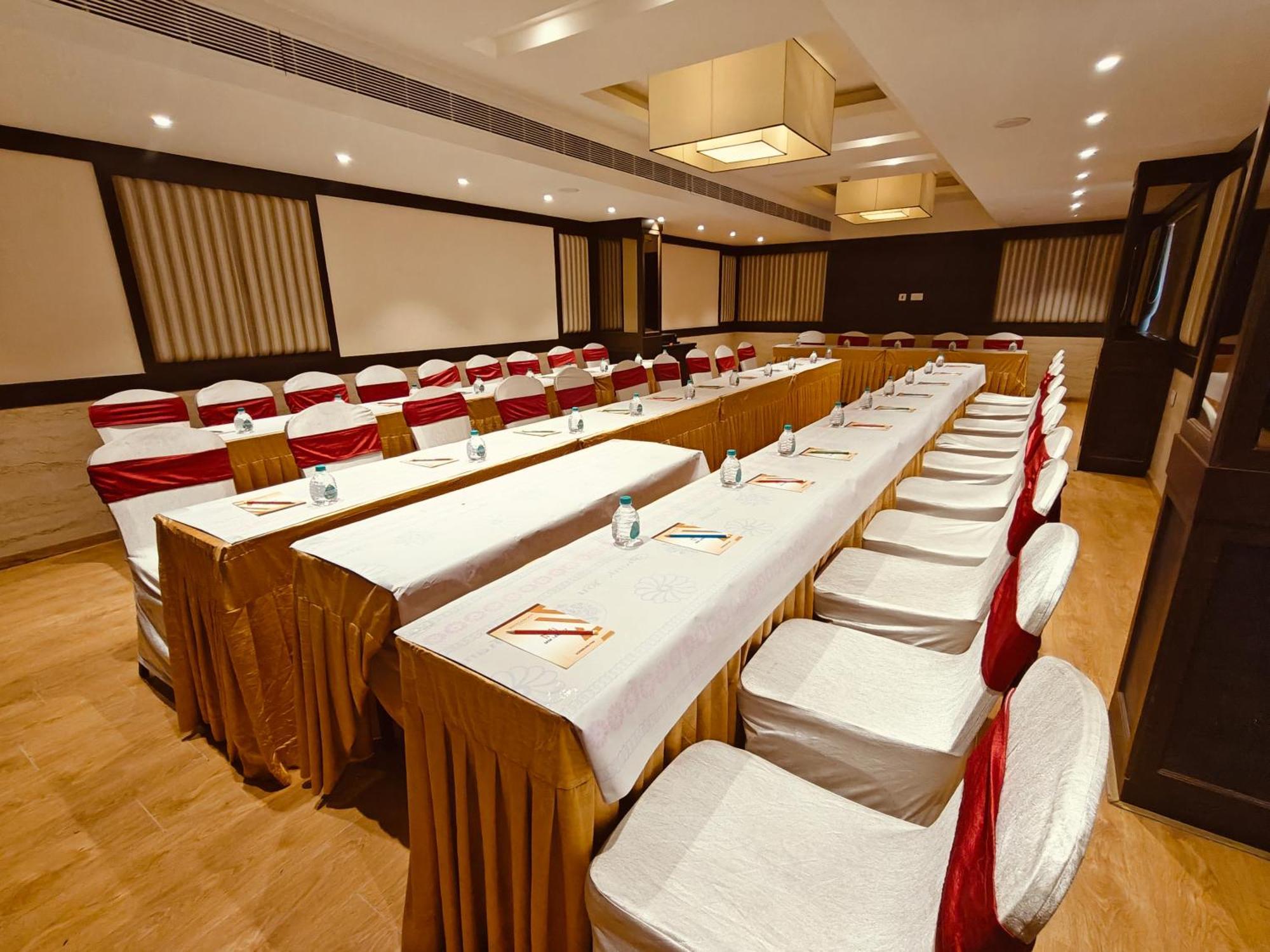 Mm Legacy - A Bergamont Hotel, Kanchipuram Exterior photo